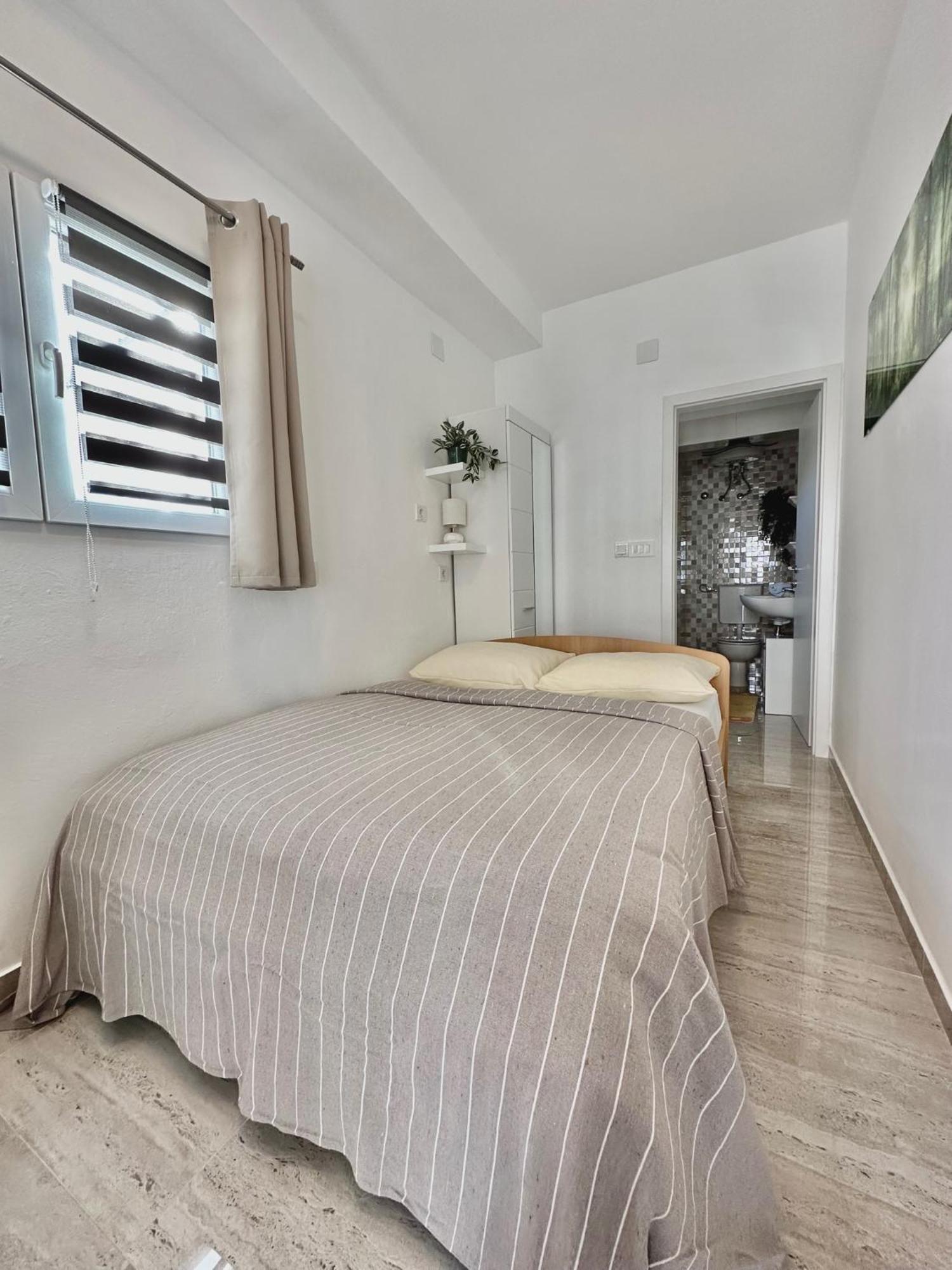 Apartments Hajl Крк Екстер'єр фото