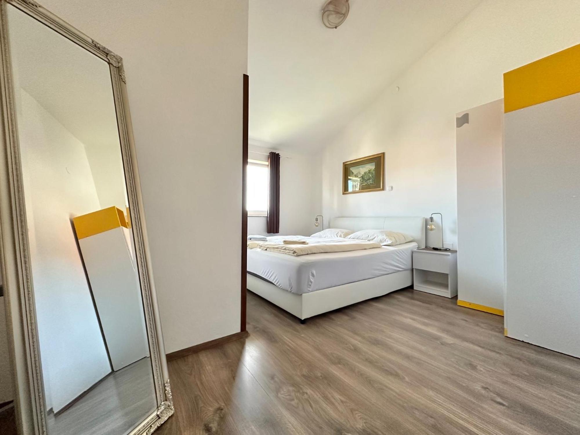 Apartments Hajl Крк Екстер'єр фото