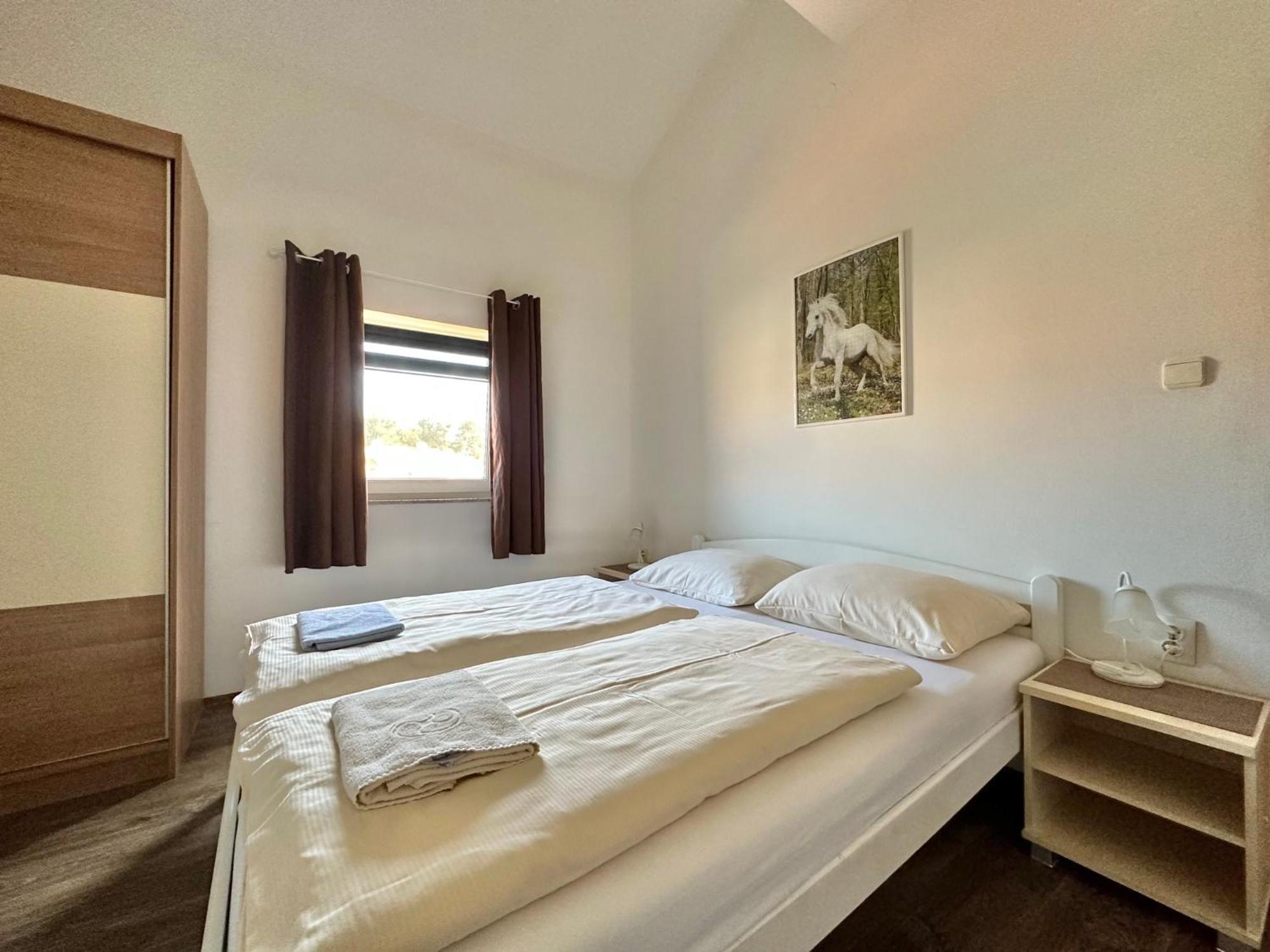 Apartments Hajl Крк Екстер'єр фото
