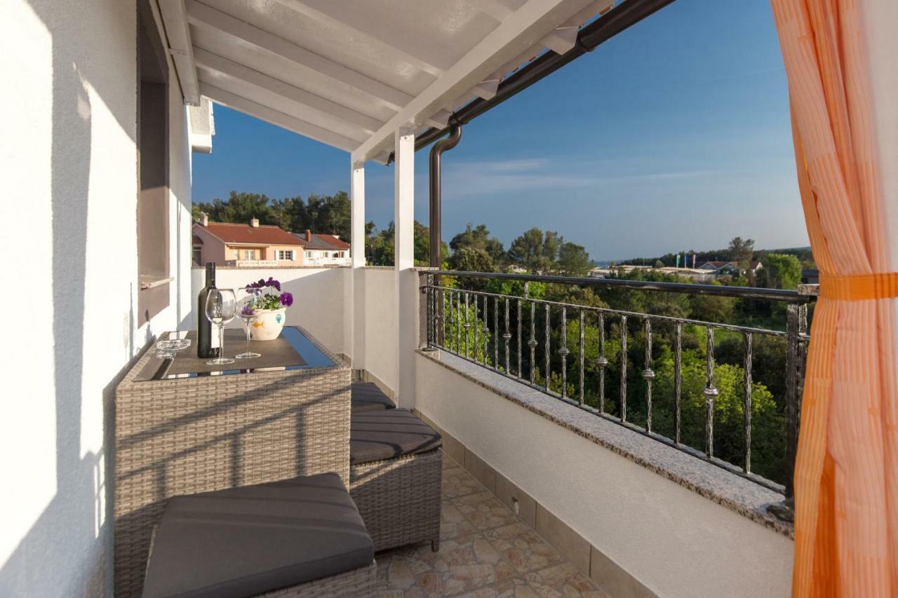 Apartments Hajl Крк Екстер'єр фото