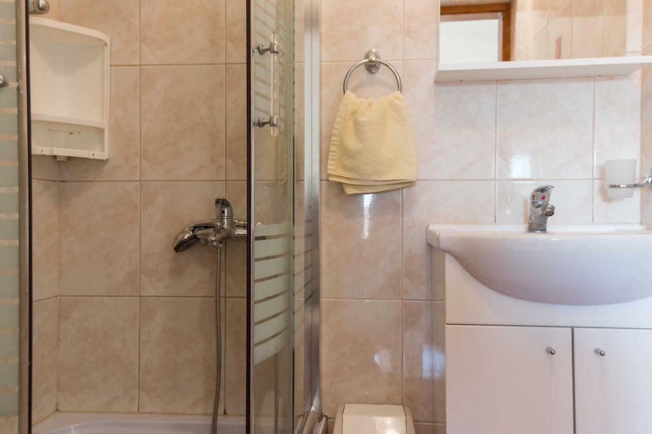 Apartments Hajl Крк Екстер'єр фото